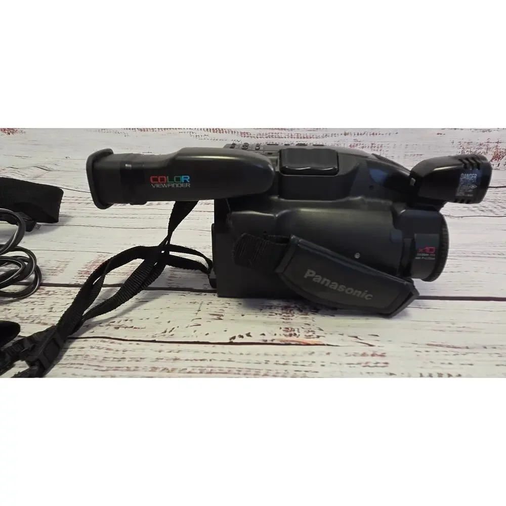 Panasonic Palmcorder IQ VHS-C Camcorder PV-IQ505 Untested w Case Accessories